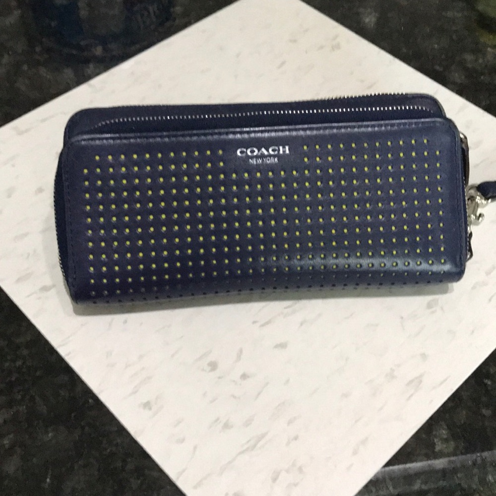 Coach Accordion Wallet/wristlet Soft leather